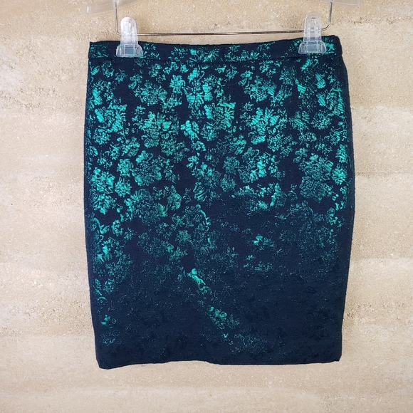 J. Crew Dresses & Skirts - J Crew Skirt Sz 6 The Pencil Skirt